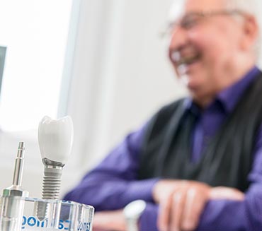 Zahnimplantate und Zahnersatz Leimbach